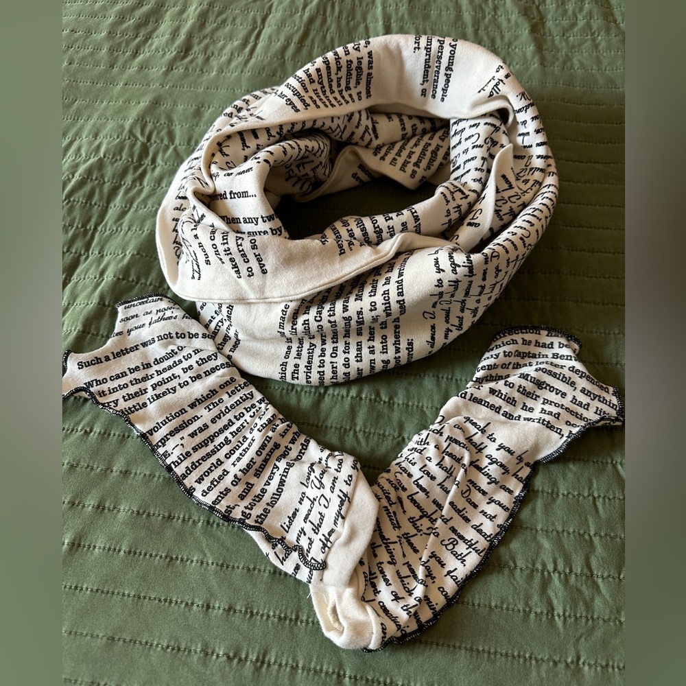 Storiarts Jane Austen Persuasion Scarf & Gloves